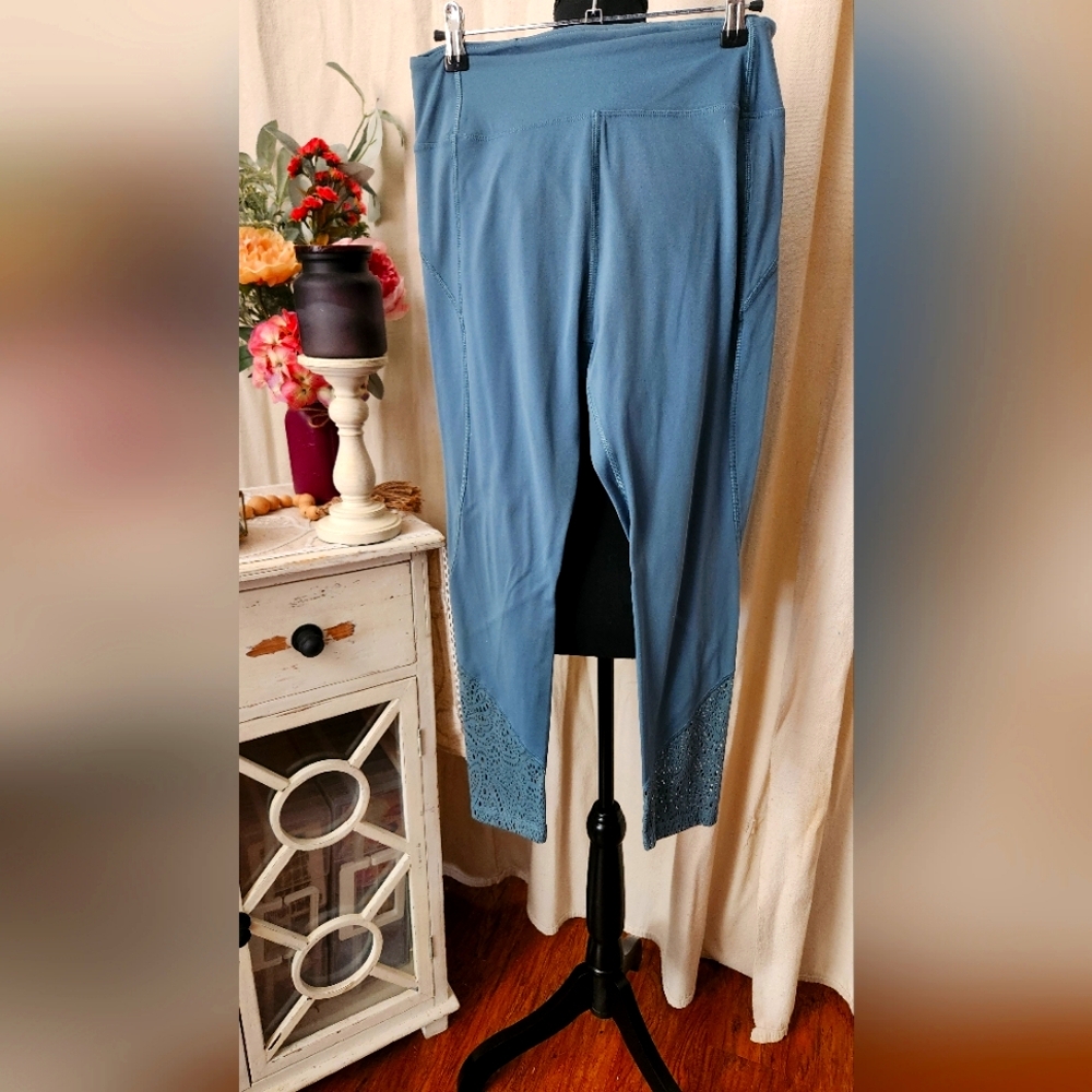 Pink Sport Large Capri Leggings